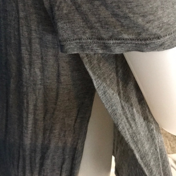 Guess Cold Shoulder Top - Picture 3 of 4